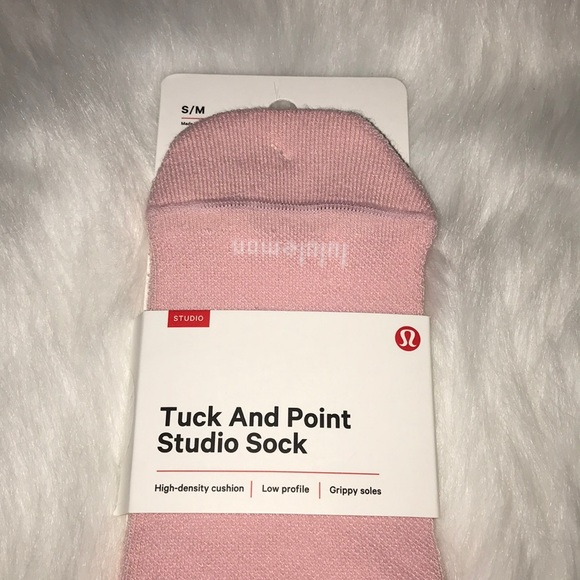 Lululemon tuck and point studio sock PINK NWT - Picture 2 of 5